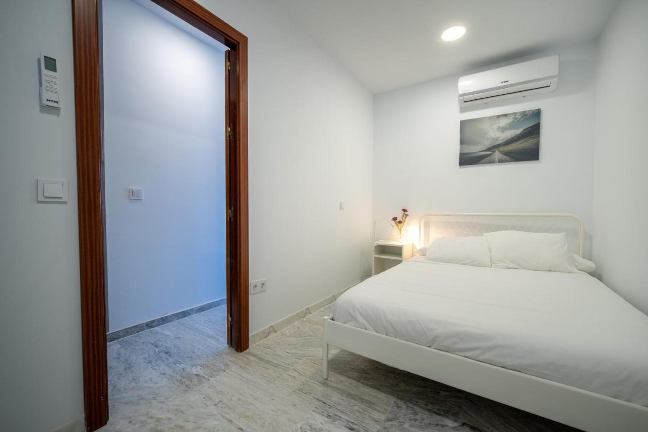 Conjunto De Apartamentos Antiguo Palacio Hotel Paris Huelva Exteriör bild