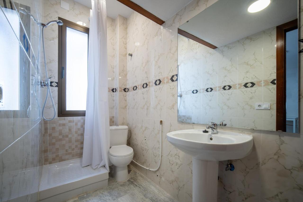 Conjunto De Apartamentos Antiguo Palacio Hotel Paris Huelva Exteriör bild