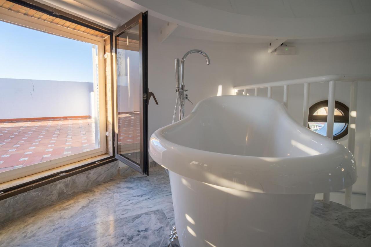 Conjunto De Apartamentos Antiguo Palacio Hotel Paris Huelva Exteriör bild